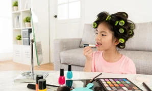Kids make up
