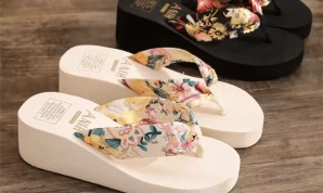 Ladies Beach Flip Flops