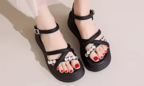 Diamond-encrusted Cool Slippers