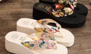 Ladies Beach Flip Flops