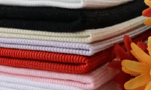 Knitted Ribbed Collar