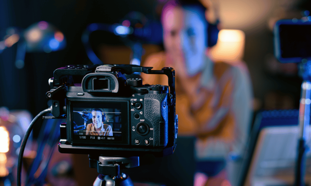YouTube Live Stream - 𝐕𝐈𝐏 (Always Working)
