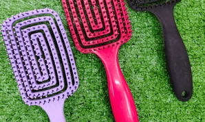 Hair Brushes In Multi-Colours