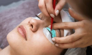 Brow & Lash Specialist