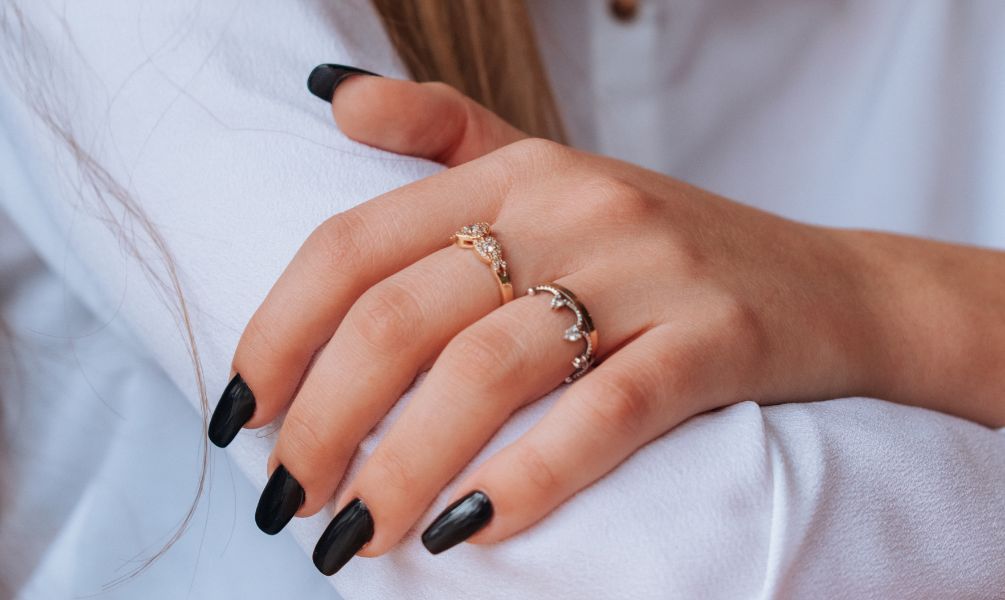 Black Ombre Nails